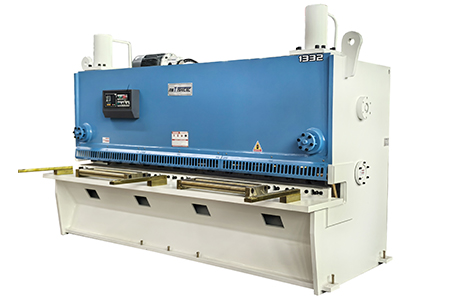 QC12K-13*3200mm Hydraulic Shearing Machine